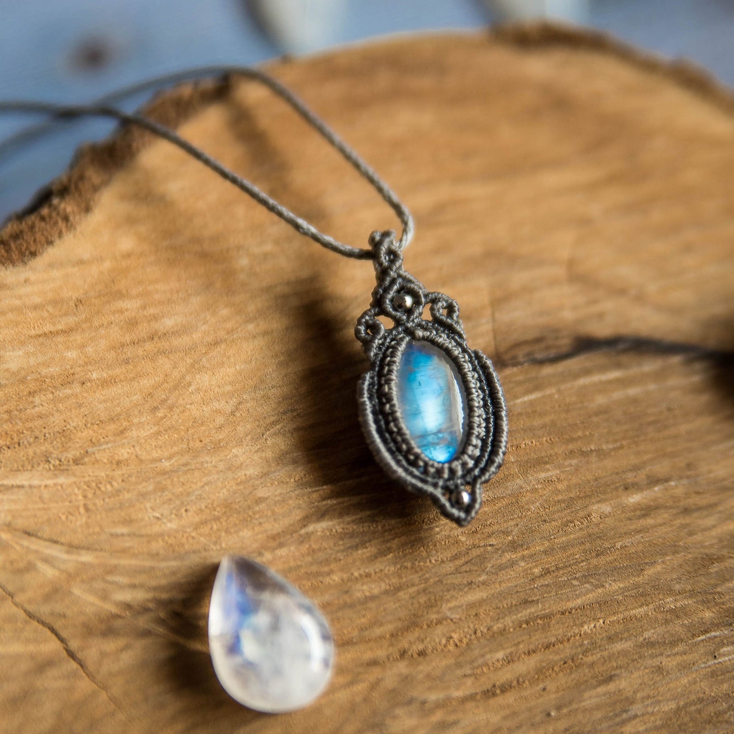 Colgante con Piedra Lunar