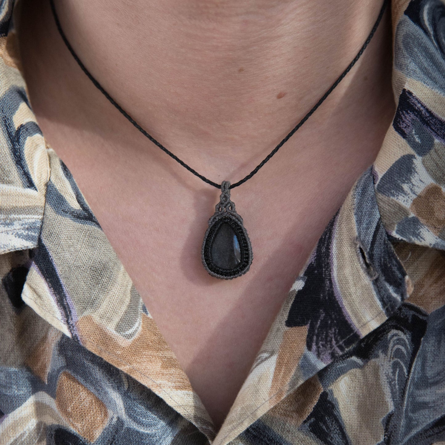Collar con Obsidiana Plateada
