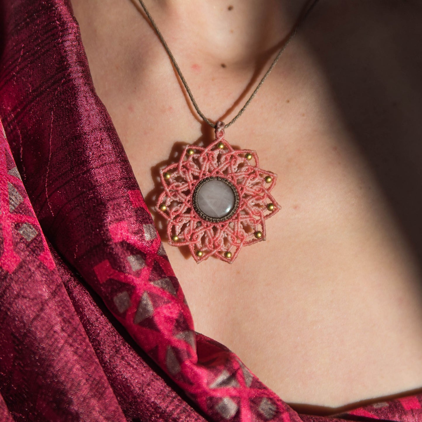 Mandala con Cuarzo Rosa