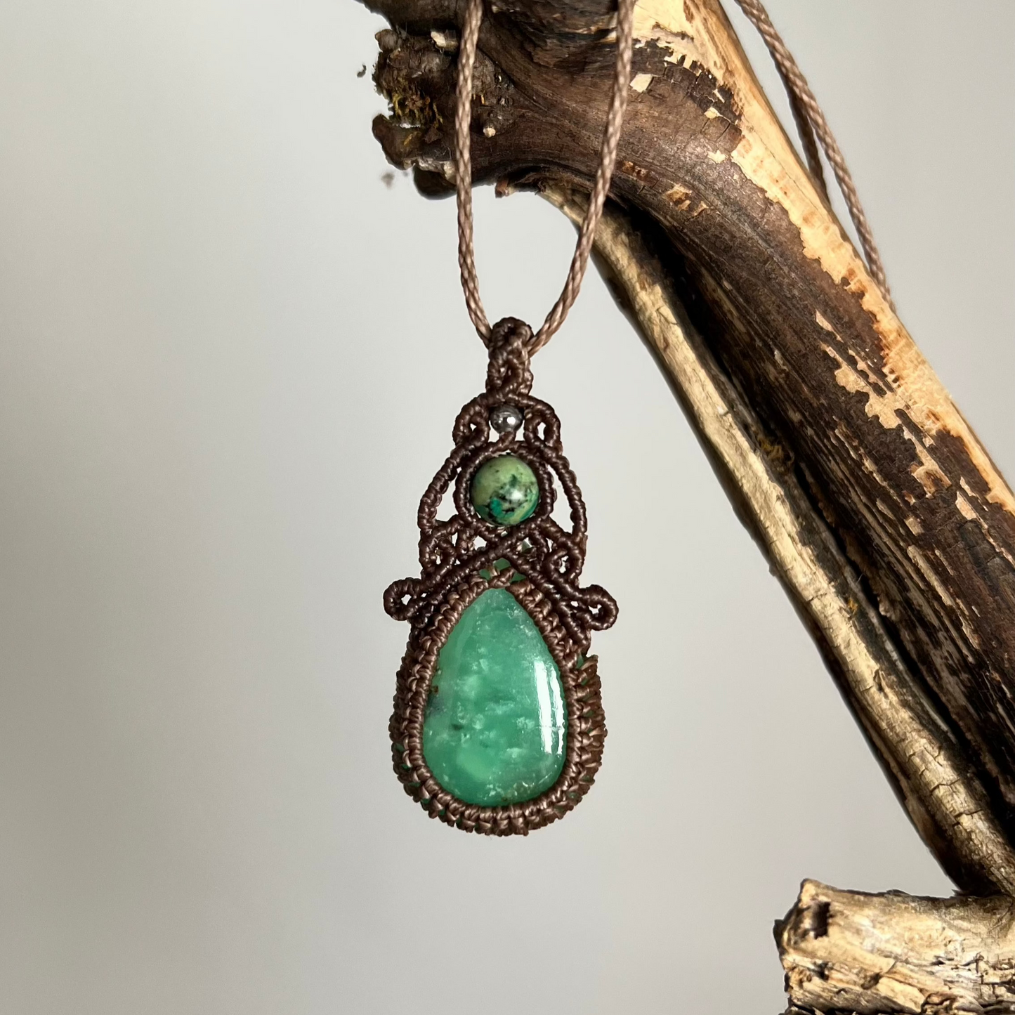 Collar Ruh con Crisoprasa y Turquesa Africana
