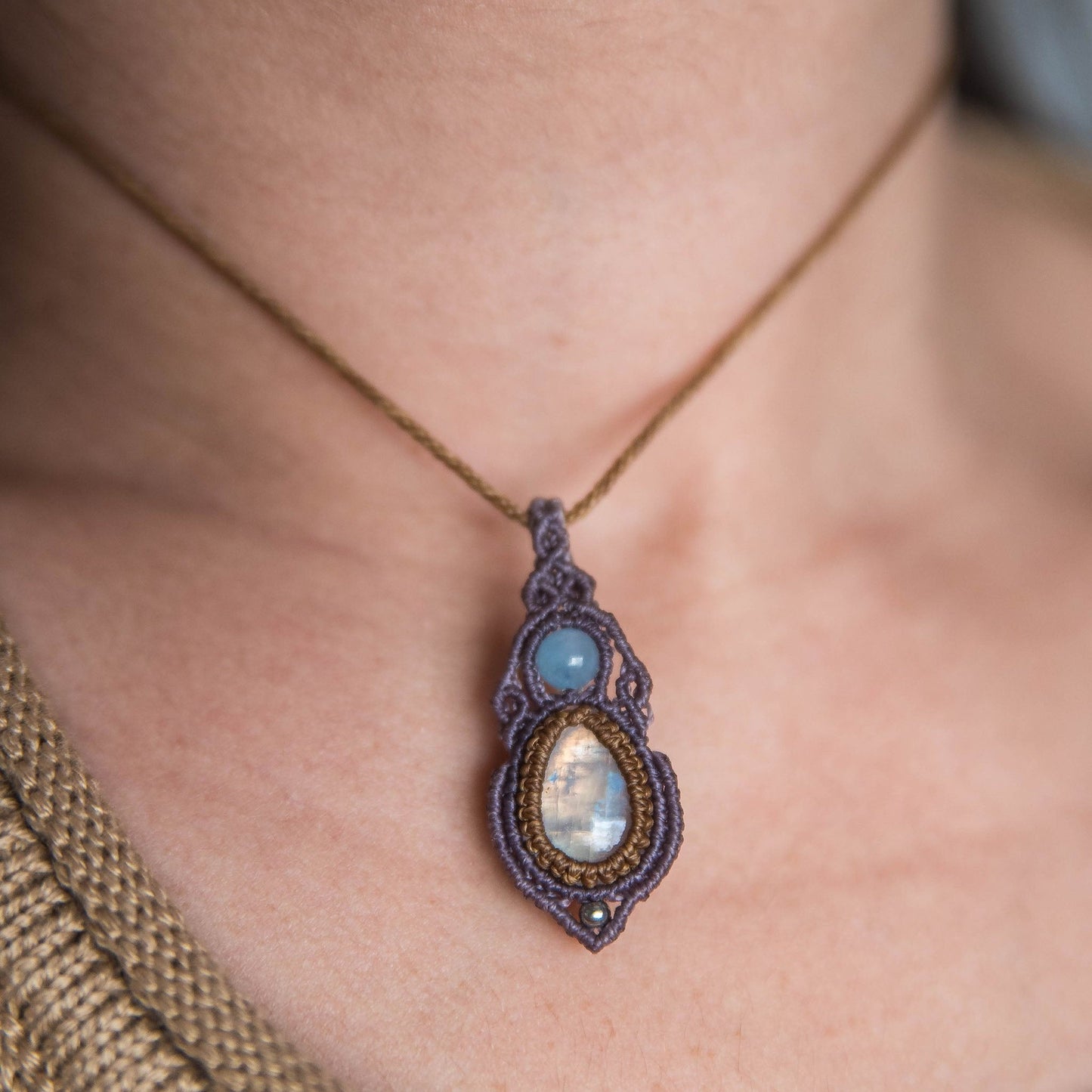 Colgante con Piedra Lunar y Aguamarina