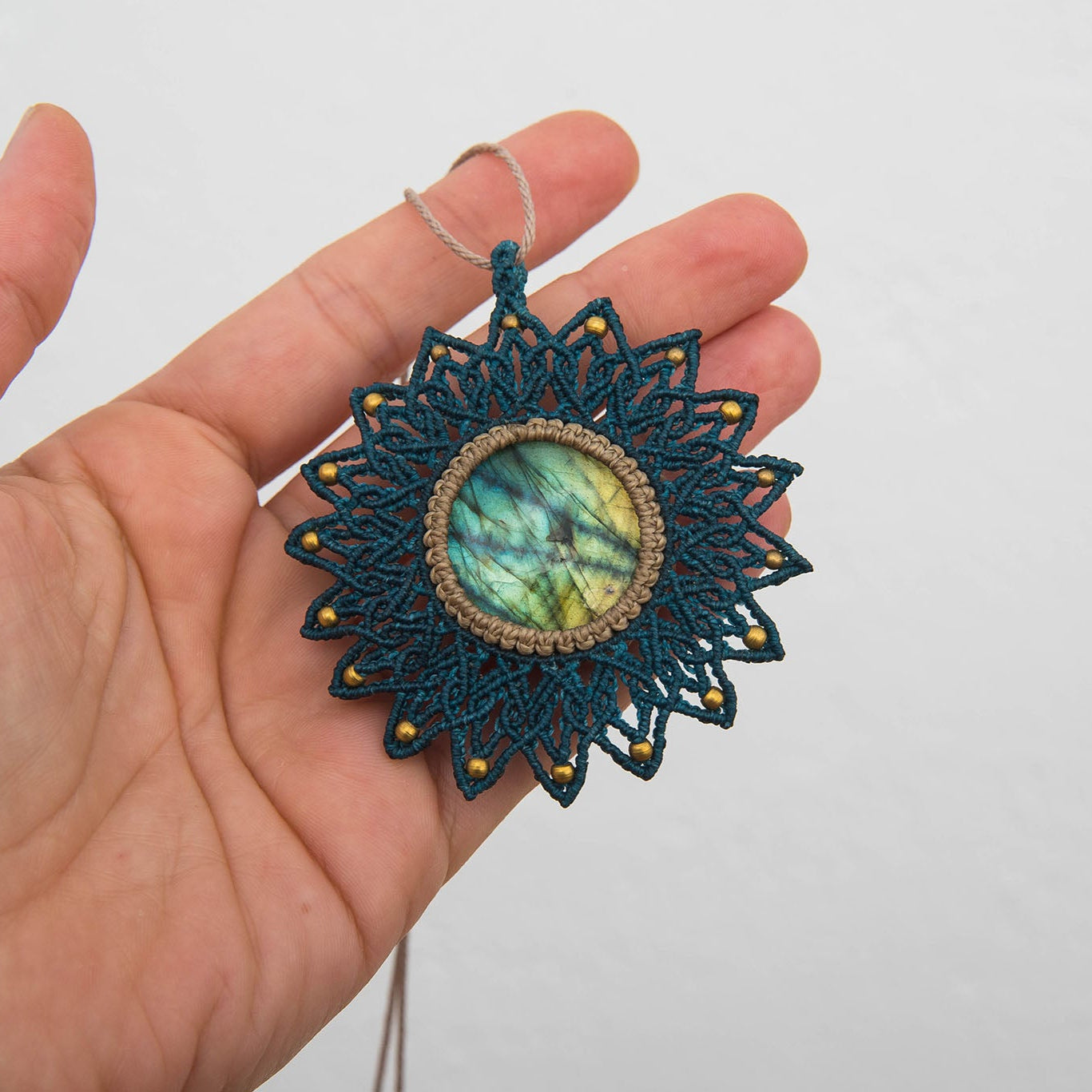 Mandala con Labradorita