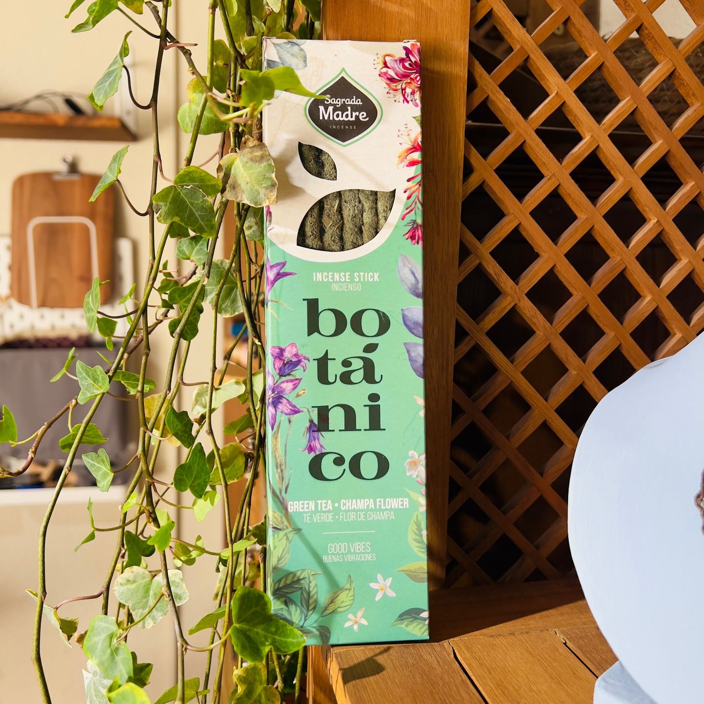 Incienso botánico de Té verde y flor de Champa