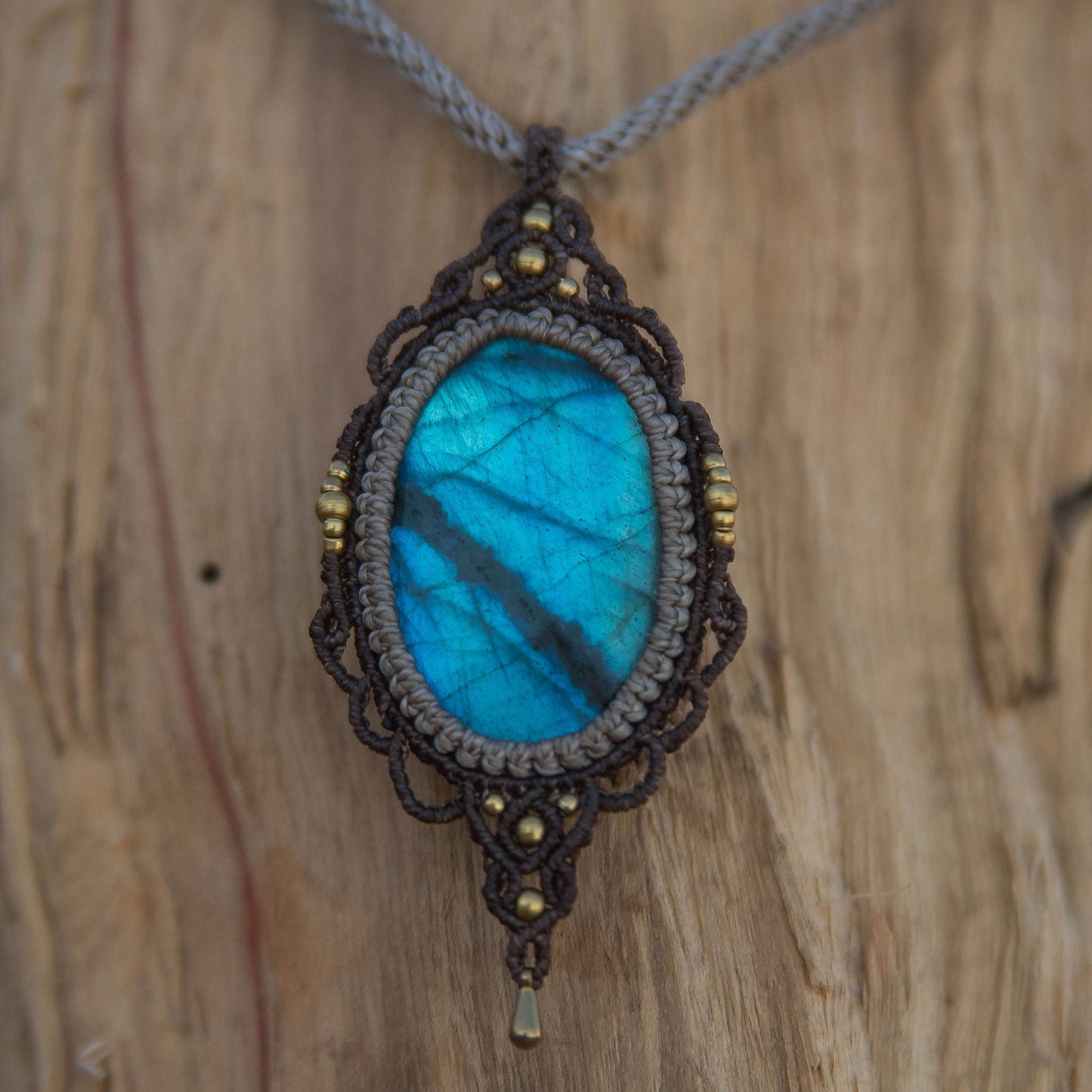 Collar con Labradorita azul