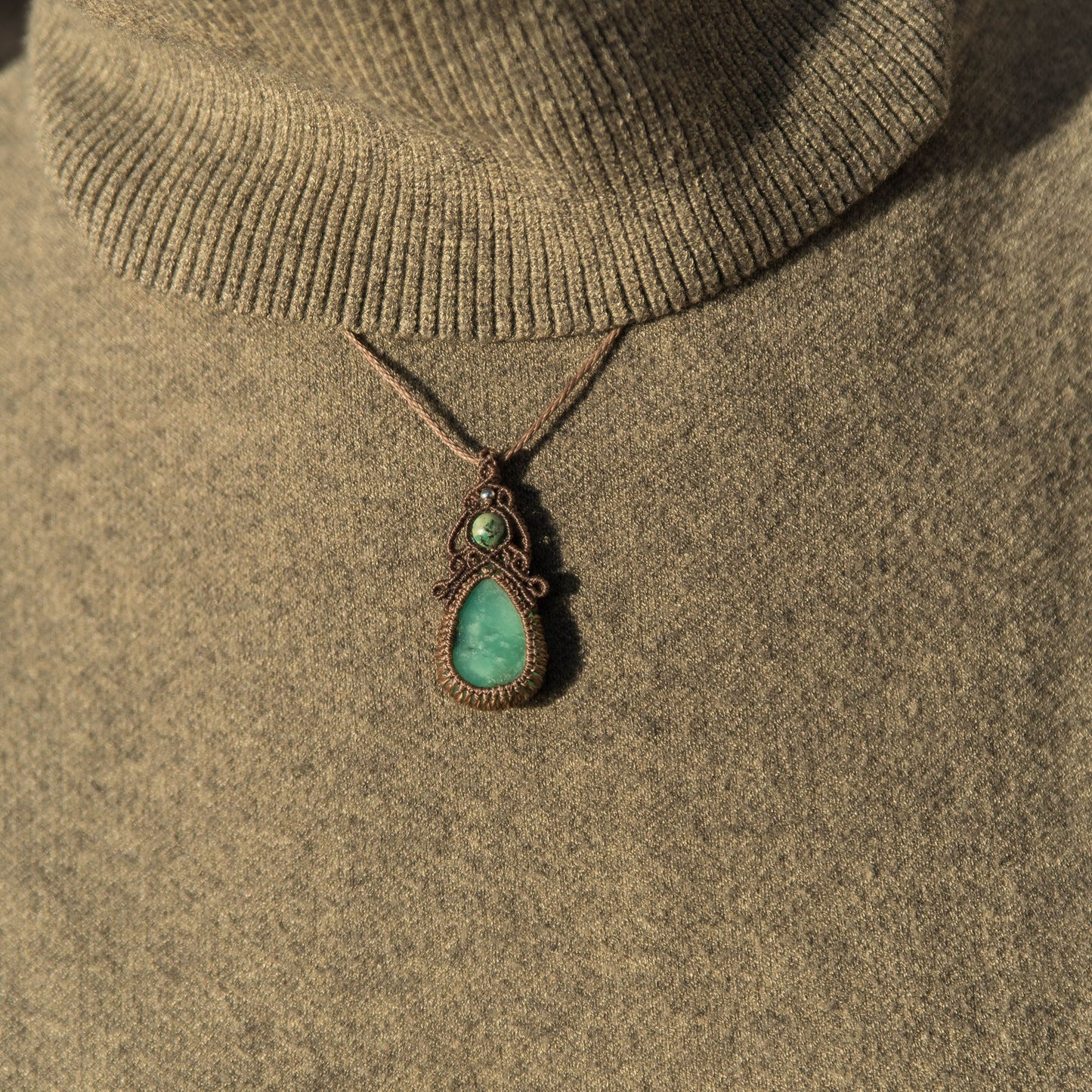 Collar Ruh con Crisoprasa y Turquesa Africana