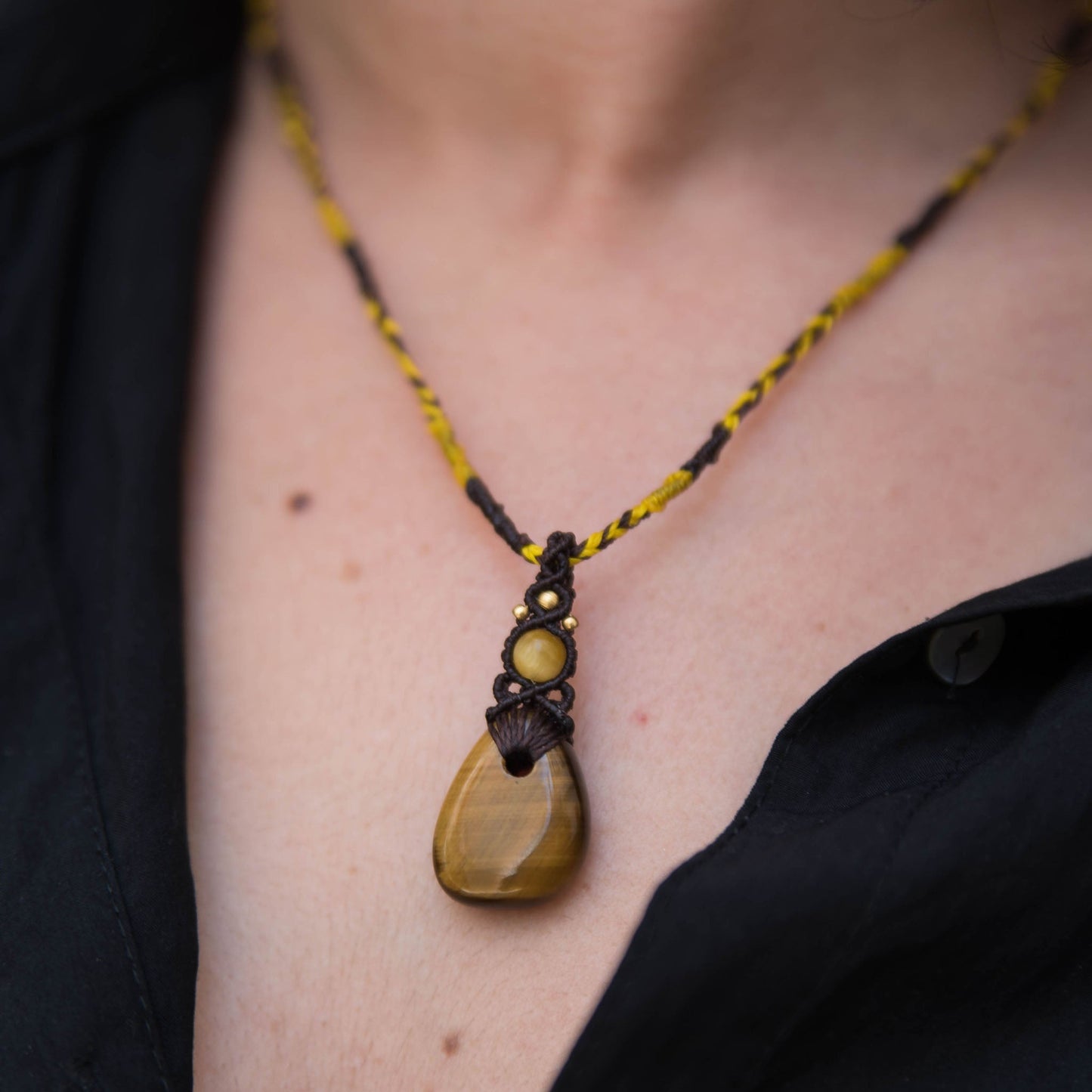 Collares con cordón multicolor