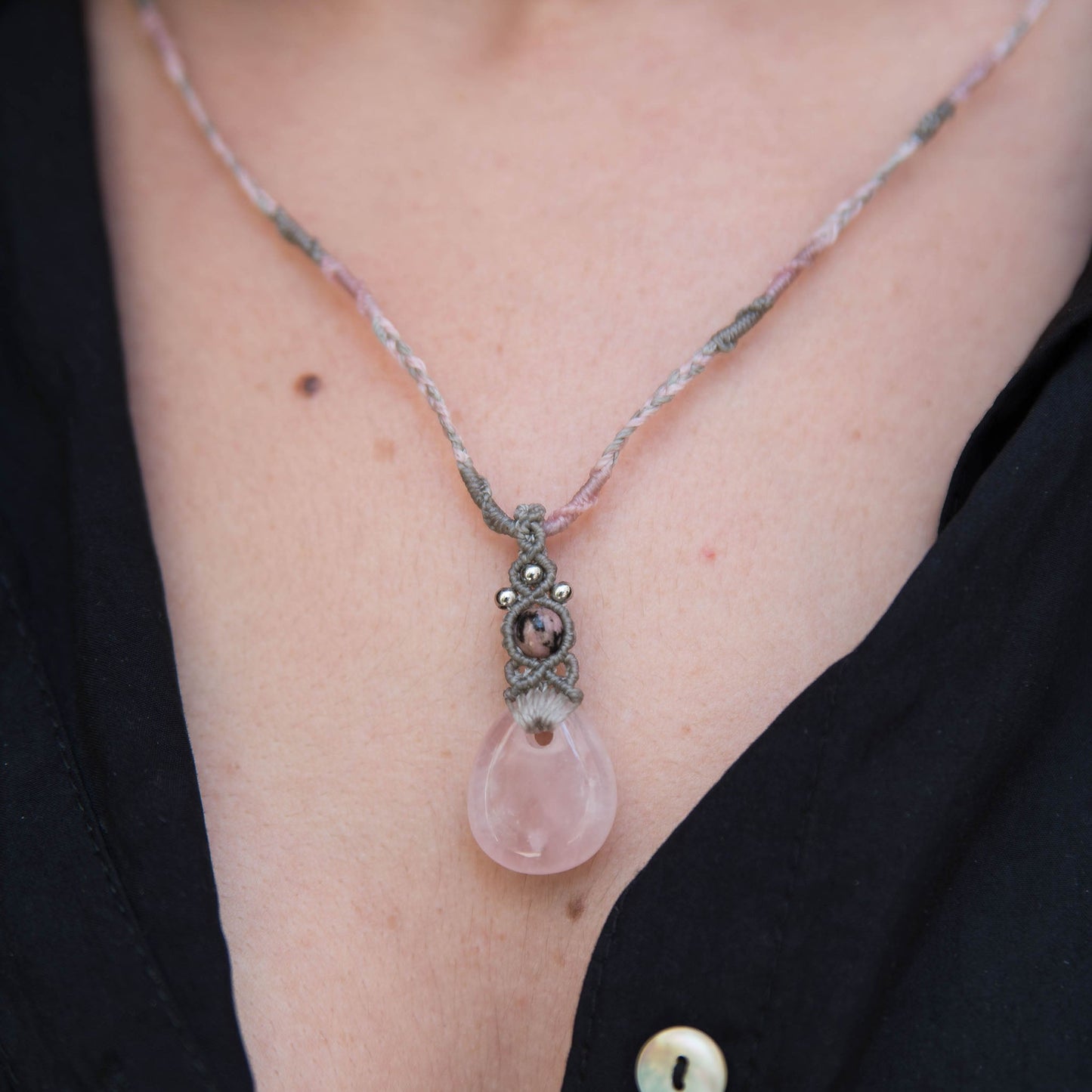 Collares con cordón multicolor