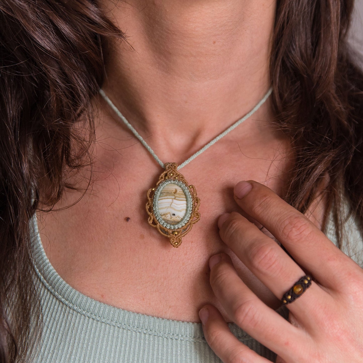 Collar con Jaspe Saturno