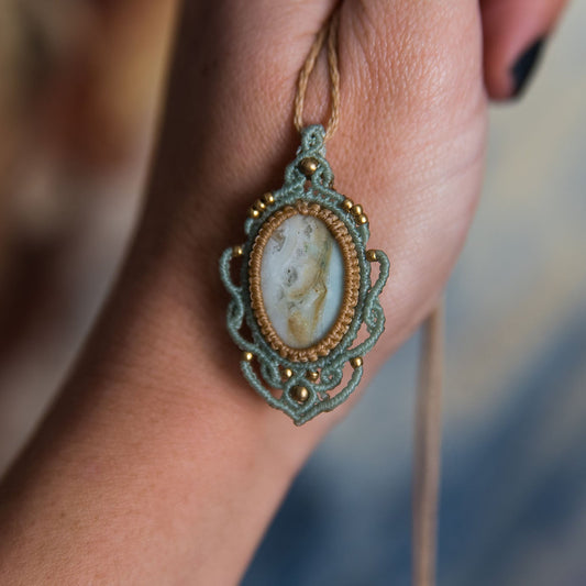 Collar con Jaspe Saturno