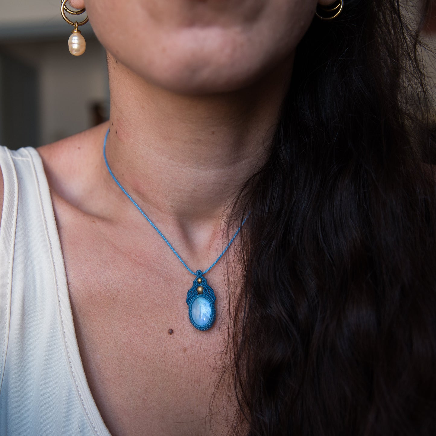Collar con Piedra Lunar