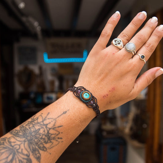 Brazalete con Turquesa Tibetana y Amatistas