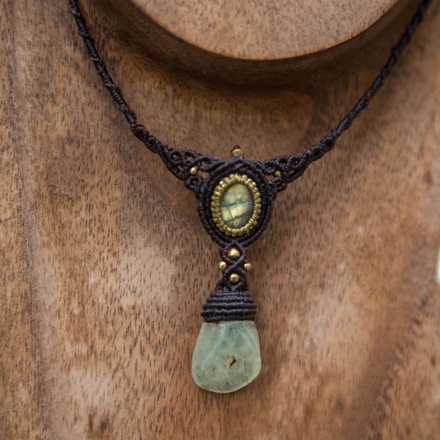 Gargantilla con Prehnita y Labradorita