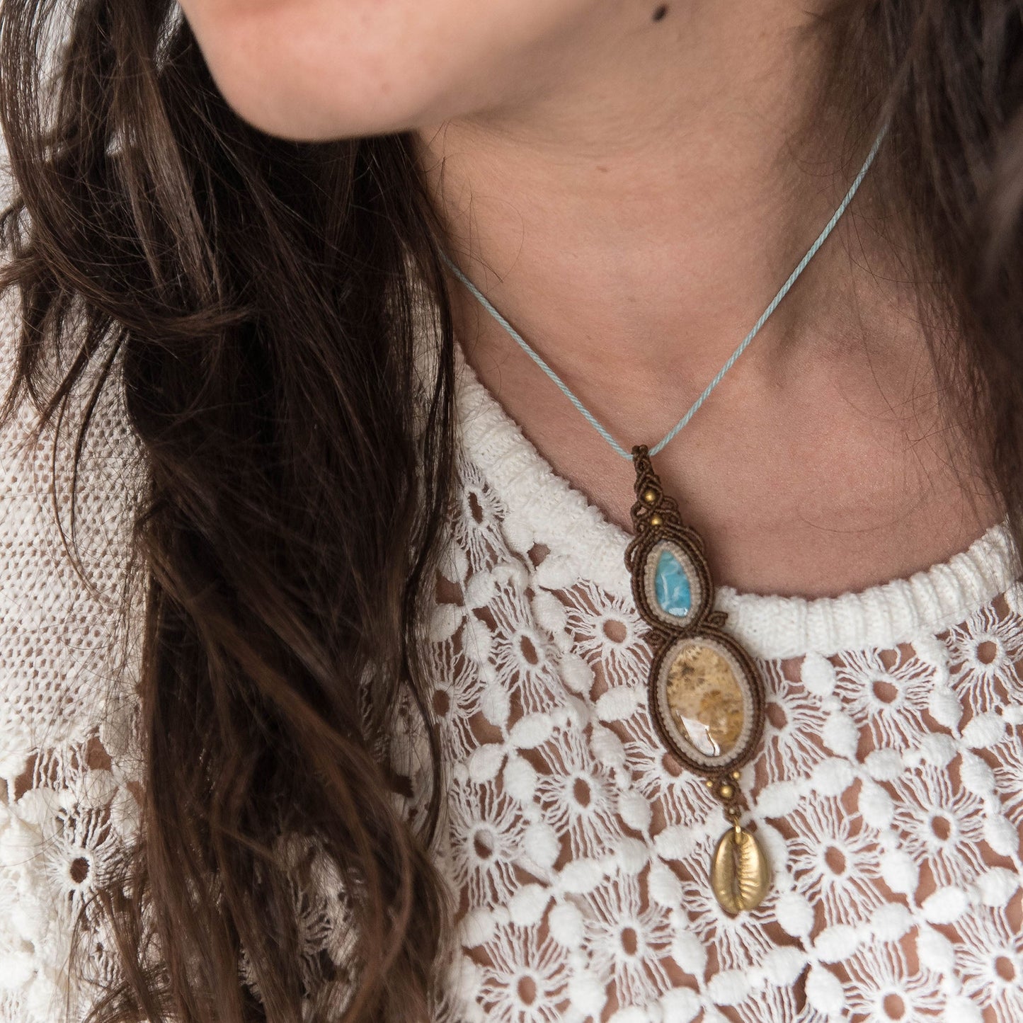 Collar con Fósil de coral y Larimar