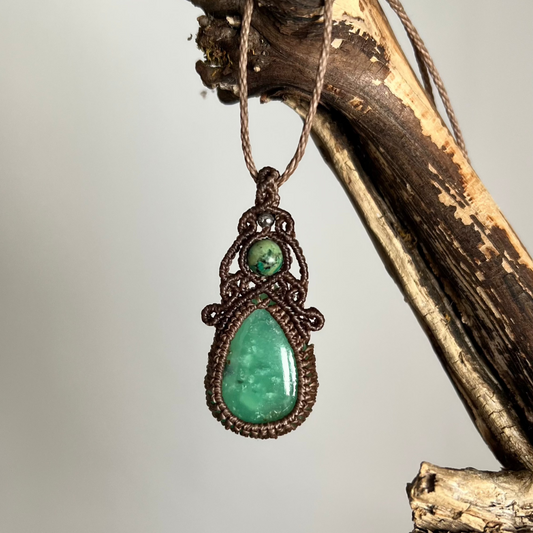 Collar Ruh con Crisoprasa y Turquesa Africana