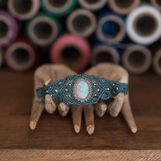 Brazalete Unuk con Larimar