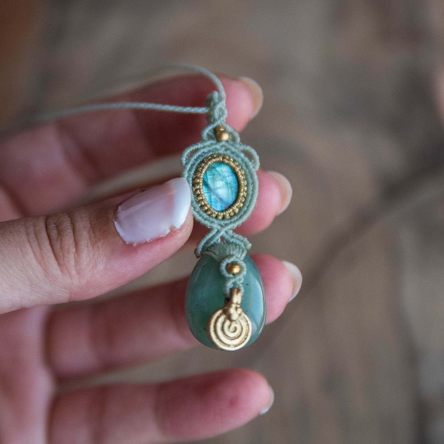 Collar con Aventurina verde y Labradorita