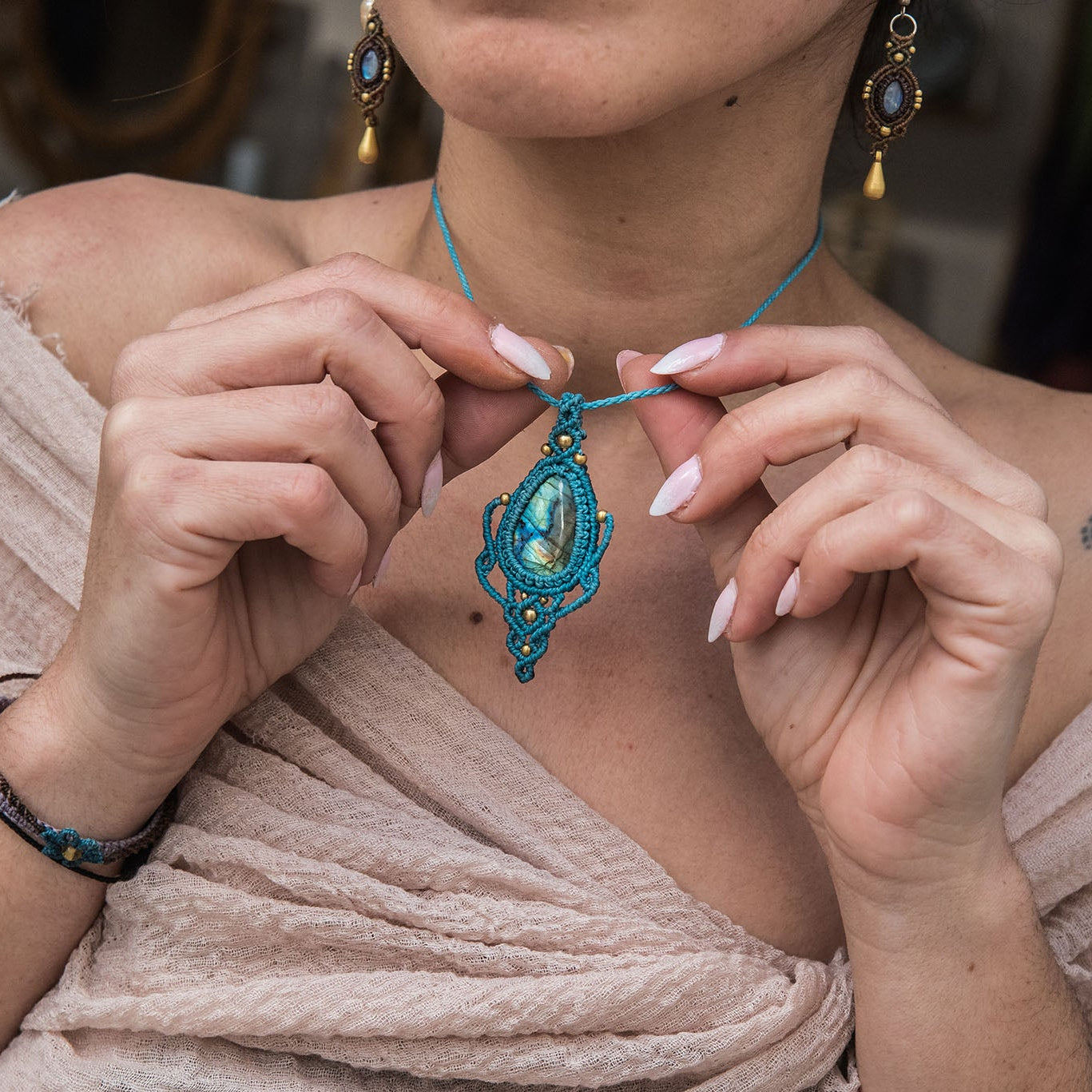 Necklace with Labradorite
