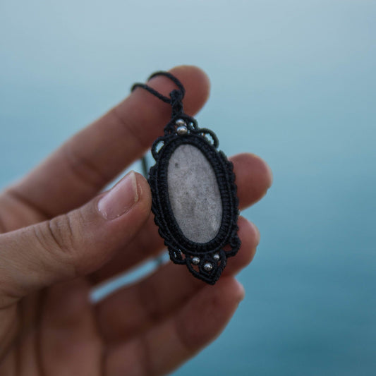 Collar con Obsidiana plateada