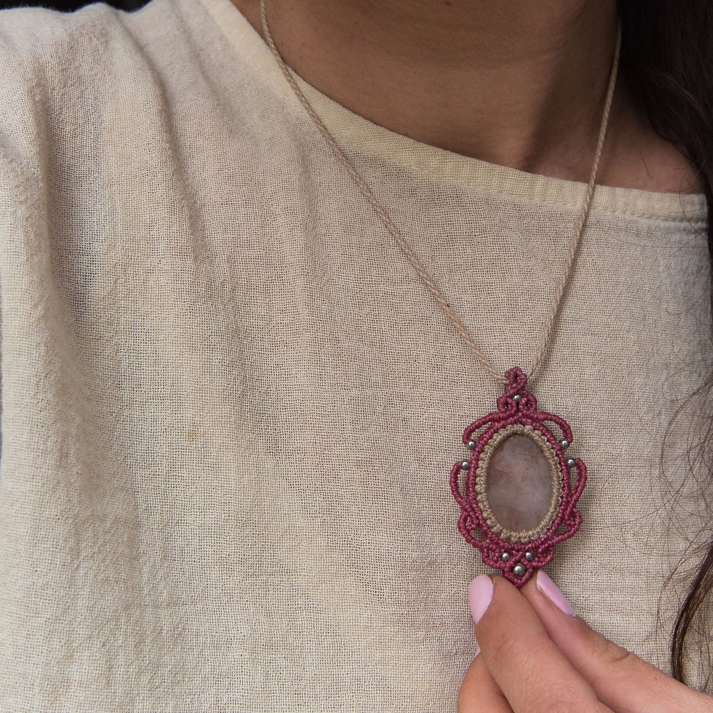 Collar con Cuarzo Rosa