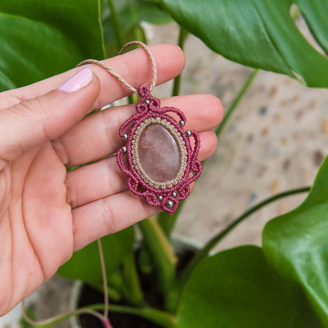 Collar con Cuarzo Rosa