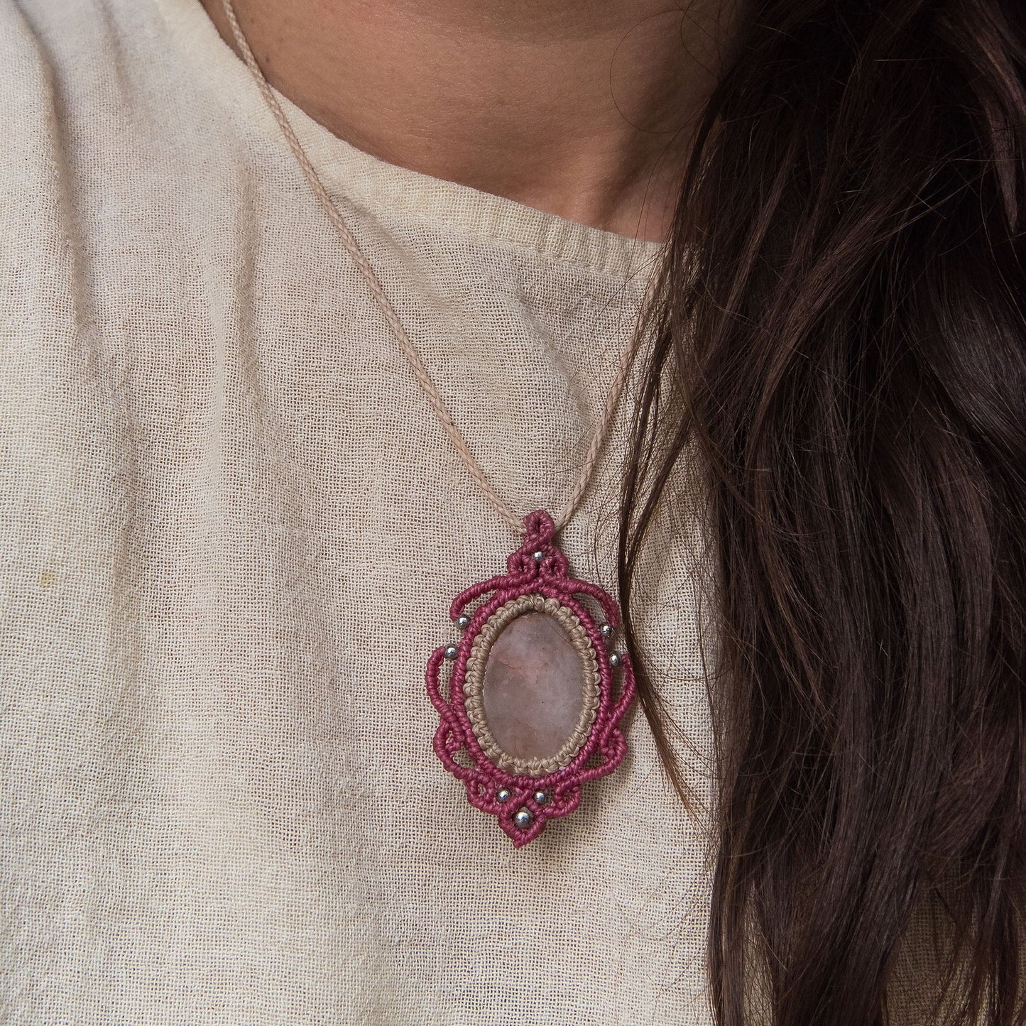 Collar con Cuarzo Rosa